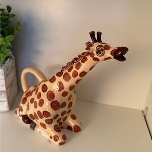 Giraffe Ceramic Teapot By Blue Sky Clayworks Safari 9x10.5” Lynda Corneille